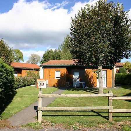Gite Avec Cheminee, Terrasse Et Wifi - Animaux Acceptes - Fr-1-496-163 Usson-en-Forez Eksteriør bilde