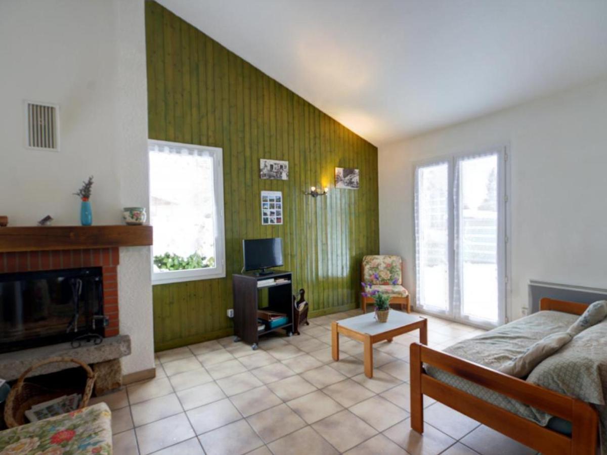 Gite Avec Cheminee, Terrasse Et Wifi - Animaux Acceptes - Fr-1-496-163 Usson-en-Forez Eksteriør bilde