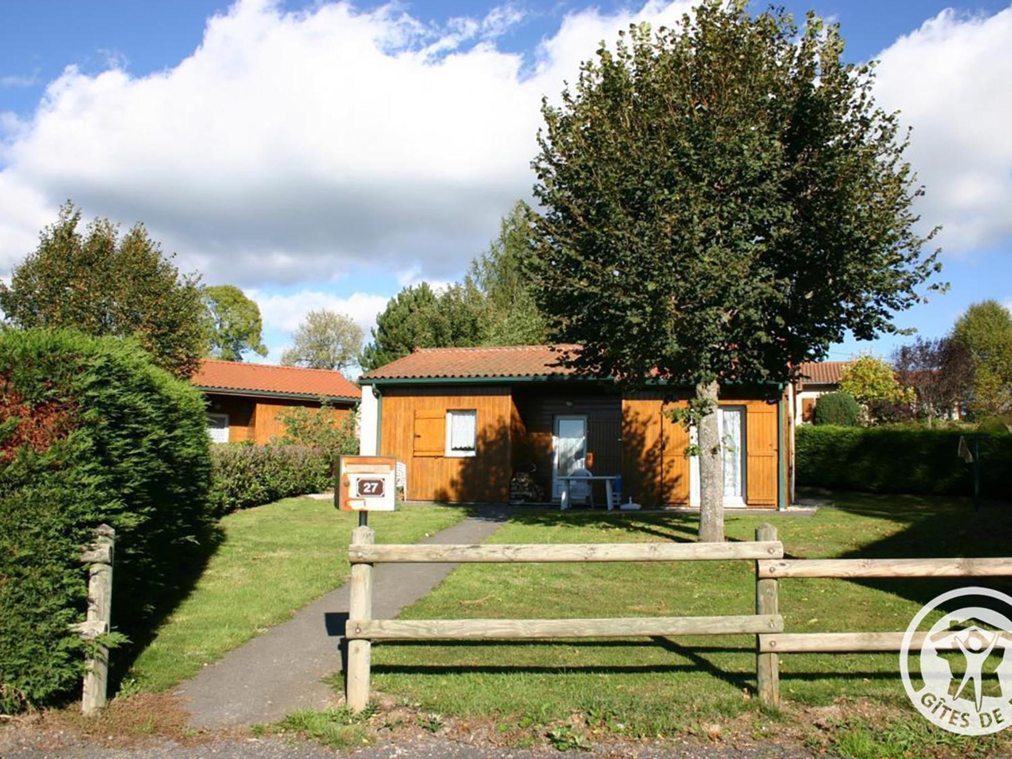 Gite Avec Cheminee, Terrasse Et Wifi - Animaux Acceptes - Fr-1-496-163 Usson-en-Forez Eksteriør bilde
